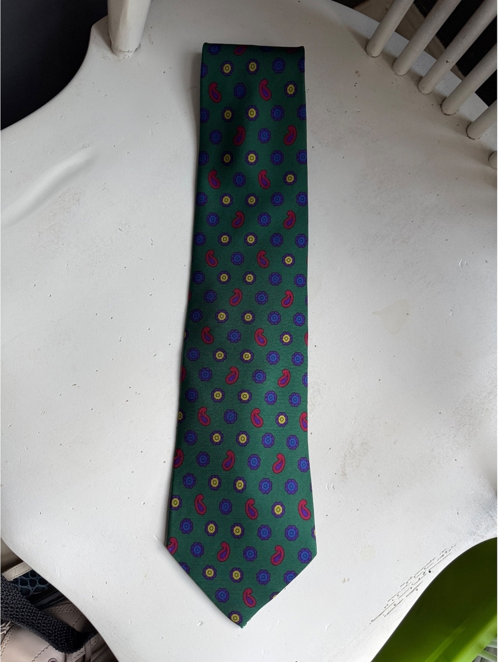 Londonderry Collection Green Silk Tie with Paisley and Floral Pattern